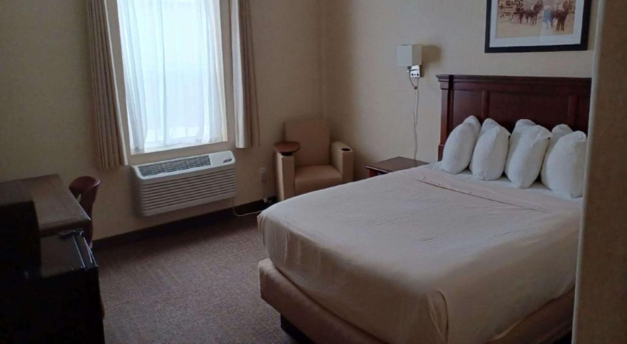 Surestay Hotel By Best Western Eureka מראה חיצוני תמונה